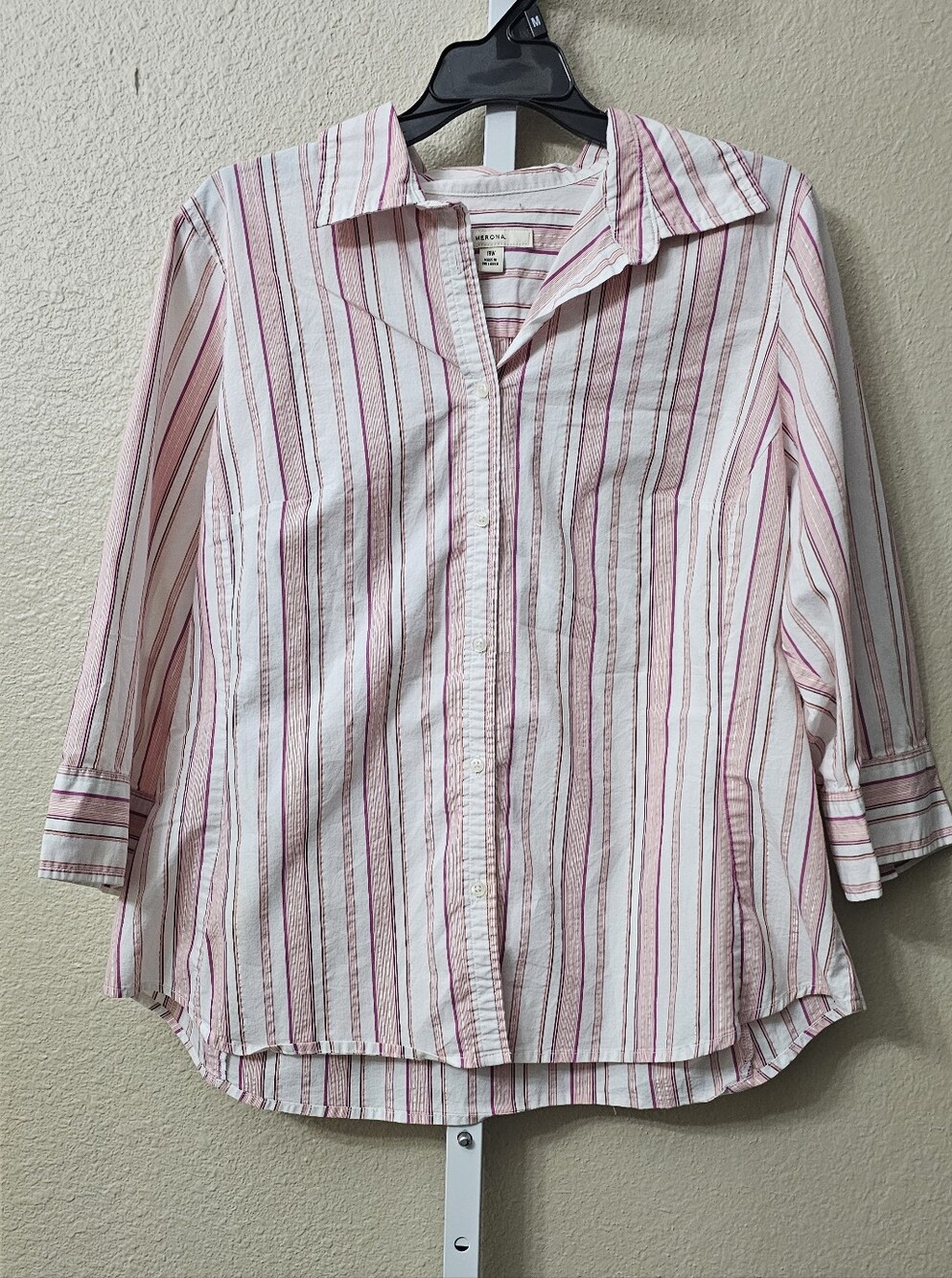 Merona multi-colored striped 3/4 sleeve button-down blouse